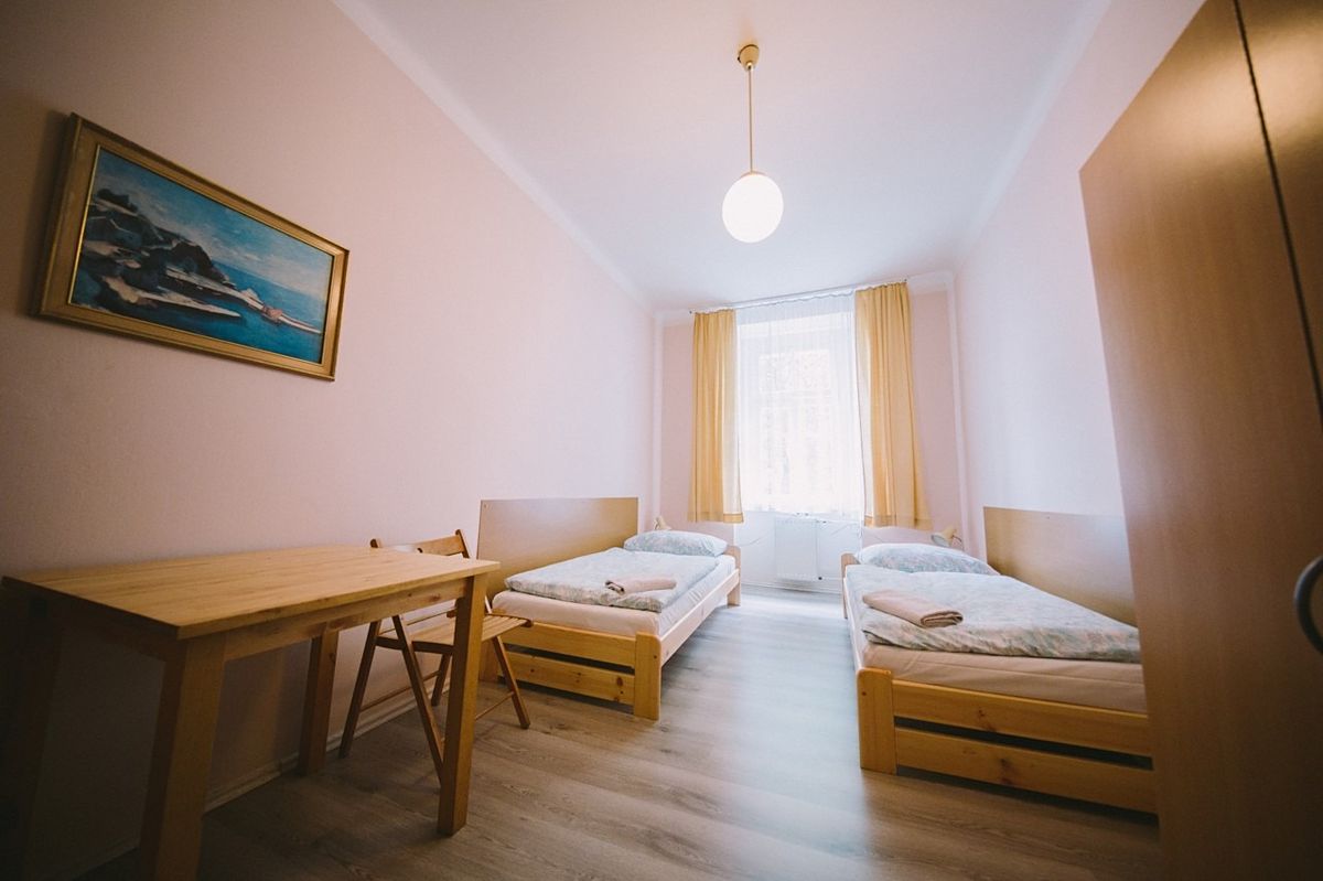 Pronájem bytu pokoje 14 m²