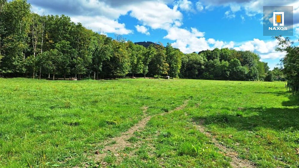 Prodej stavebního pozemku 1633 m²
