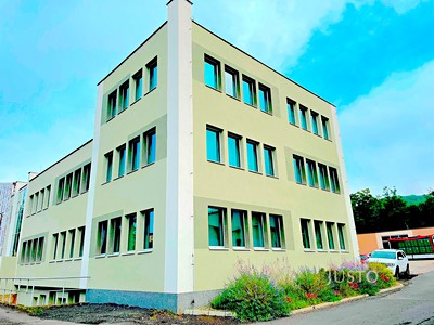 Pronájem komerčního prostoru, 57 m² (2 z 10)