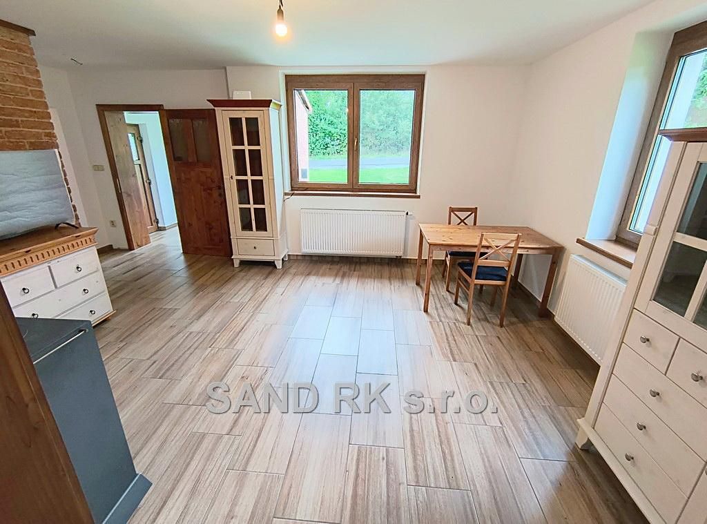 Prodej rodinného domu 256 m², pozemek 856 m² – fotografie 5