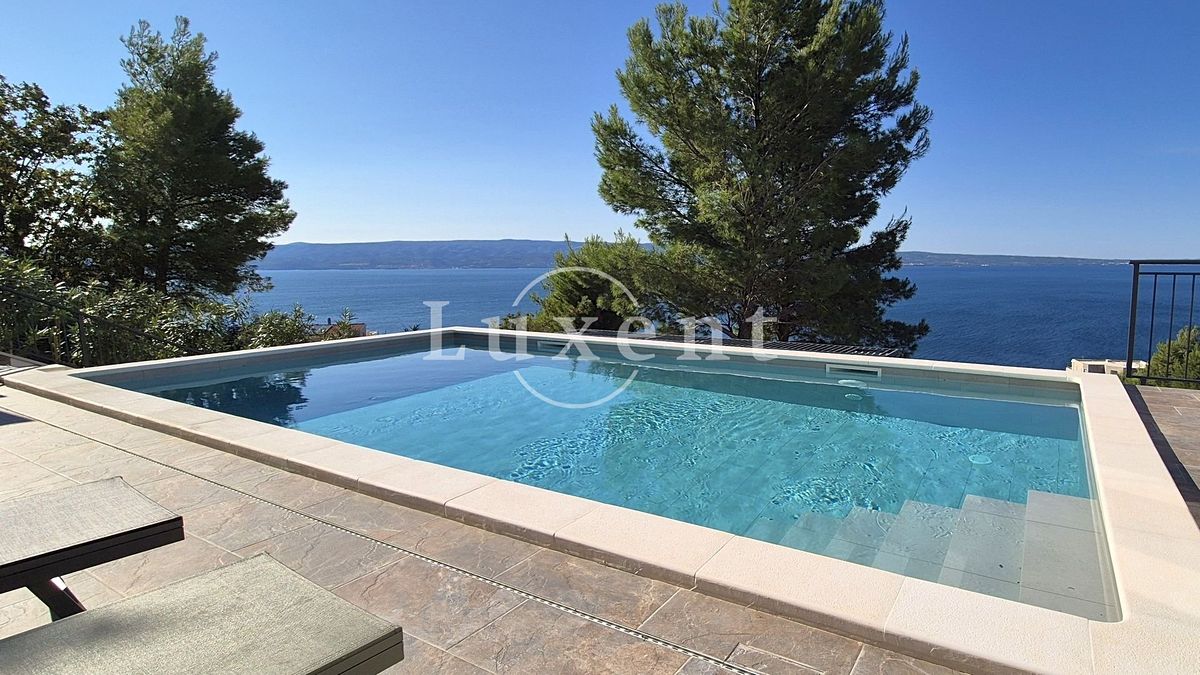 Prodej vily 240 m², pozemek 814 m², Omiš – fotka 1 z 3