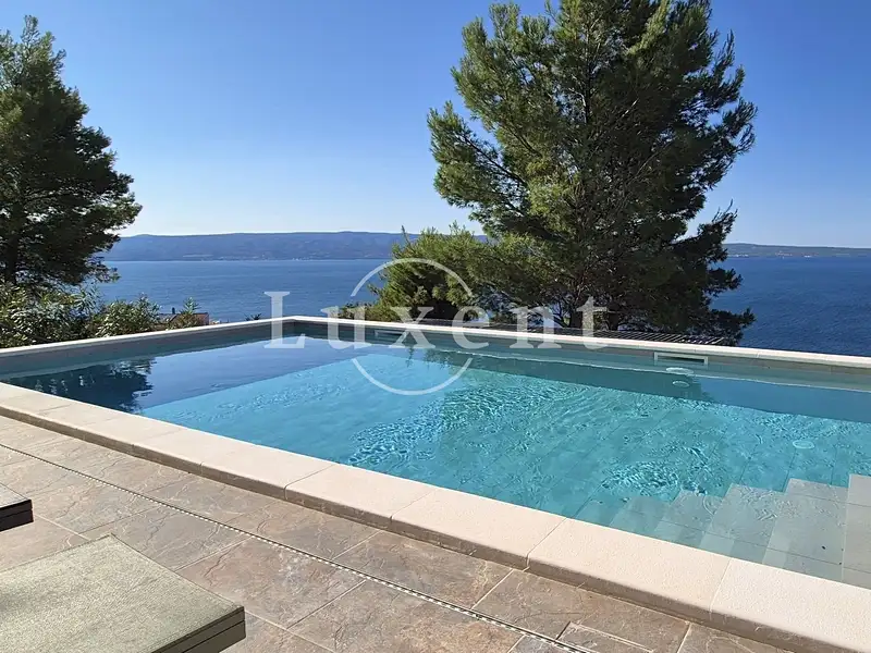 Prodej vily 240 m², pozemek 814 m², Omiš – náhled fotky 1