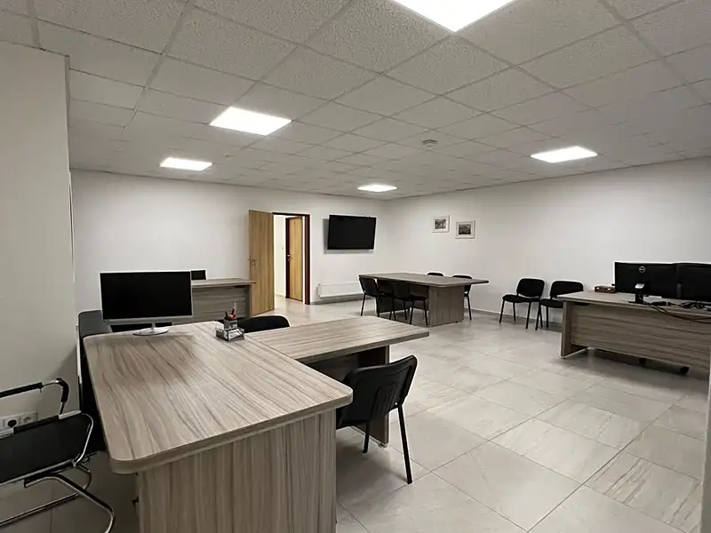 Prodej kanceláře 92 m², Karlovy Vary – náhled fotky 2