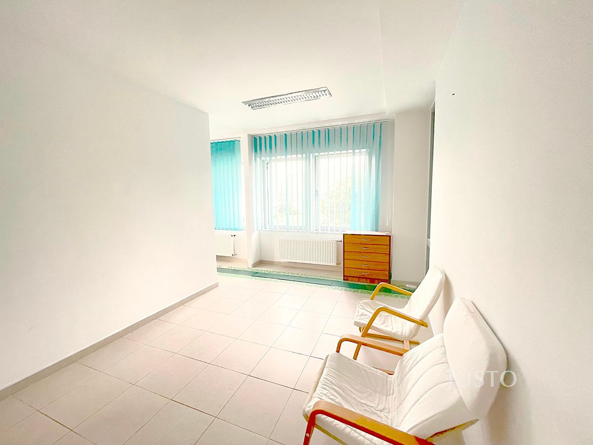 Pronájem kanceláře 57 m² – fotografie 5