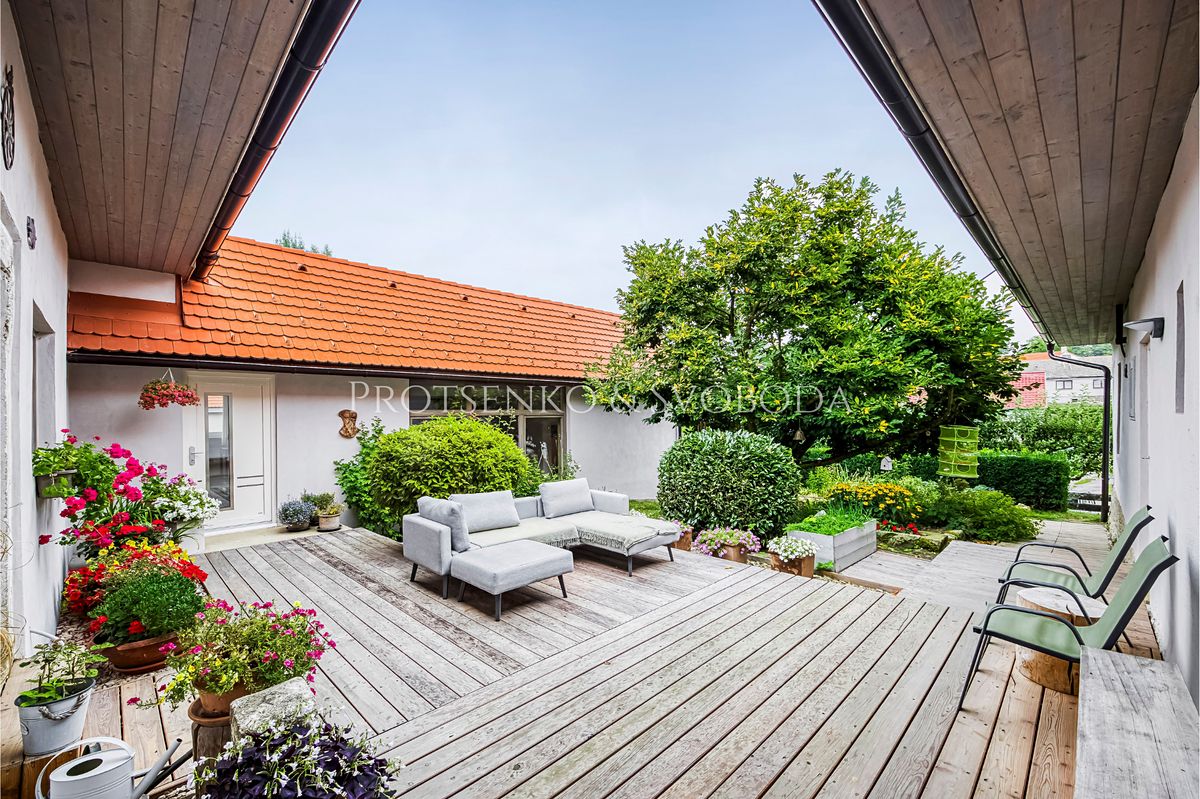 Prodej vícegeneračního domu 354 m², pozemek 2604 m² – fotografie 3