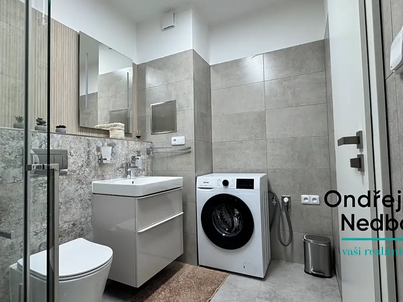Prodej bytu 1+kk 29 m², Zlín – náhled fotky 3