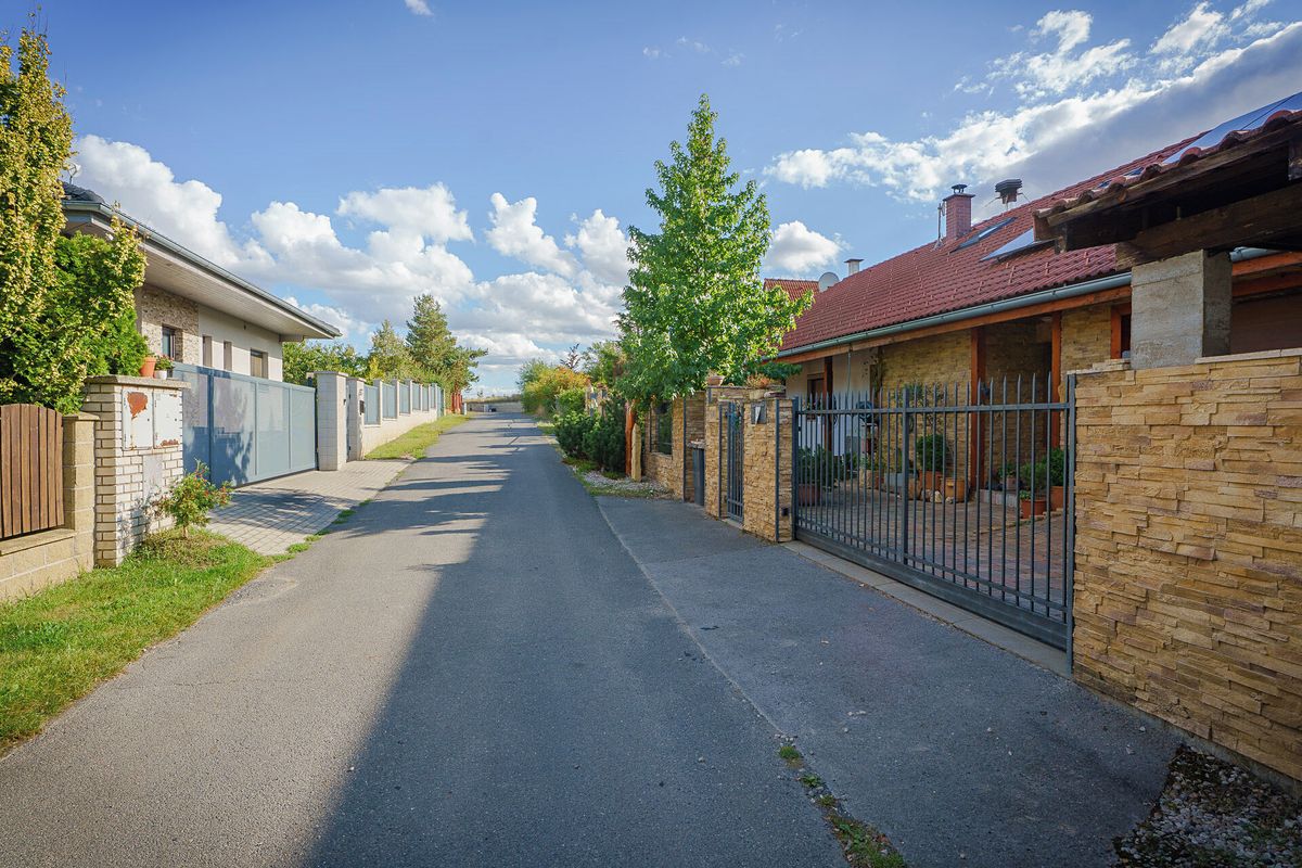 Prodej rodinného domu 153 m², pozemek 1447 m² – fotografie 4