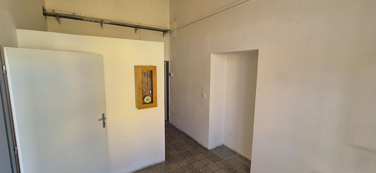 Pronájem obchodního prostoru 22 m² – fotografie 3