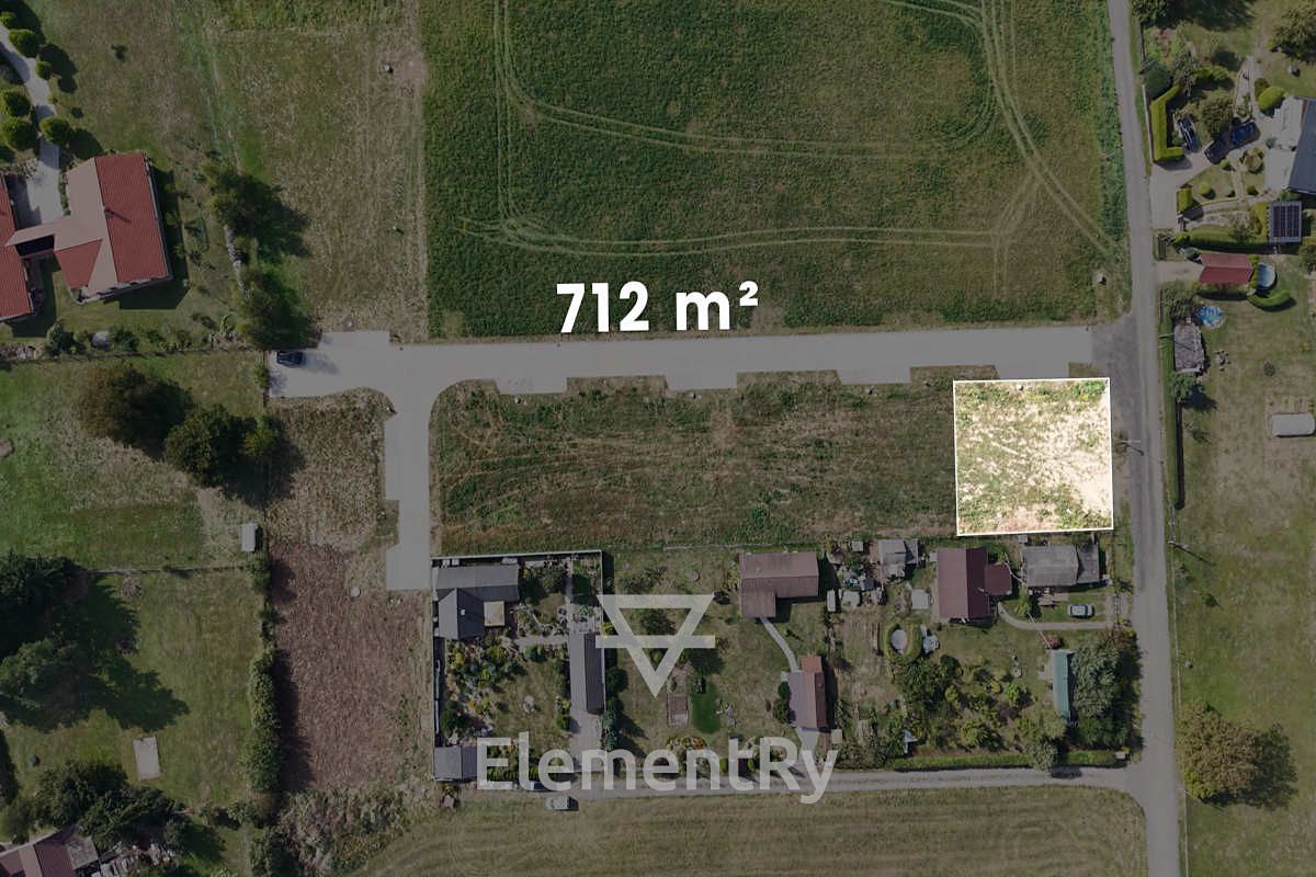 Prodej stavebního pozemku 712 m² – fotografie 2