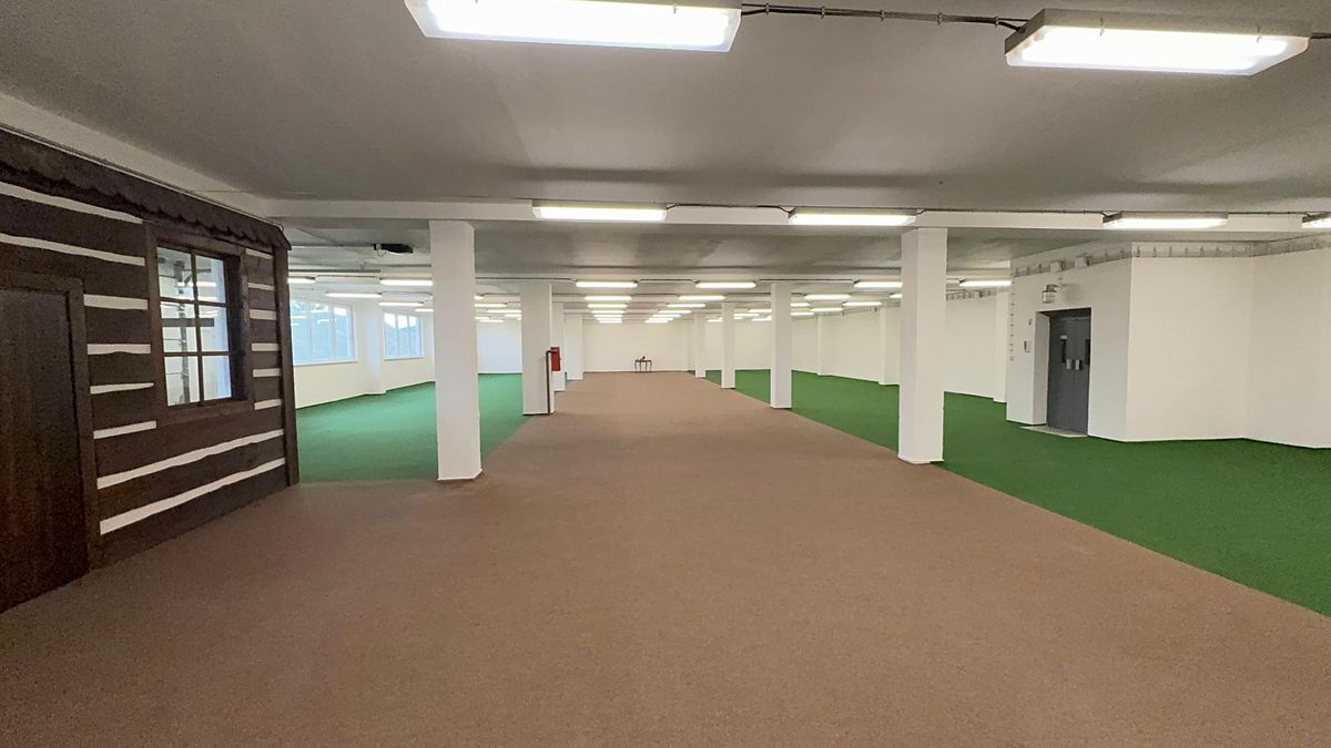 Pronájem obchodního prostoru 1200 m² – fotografie 4