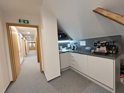 Gewerbefläche zur Miete, 243 m² (3 von 20)