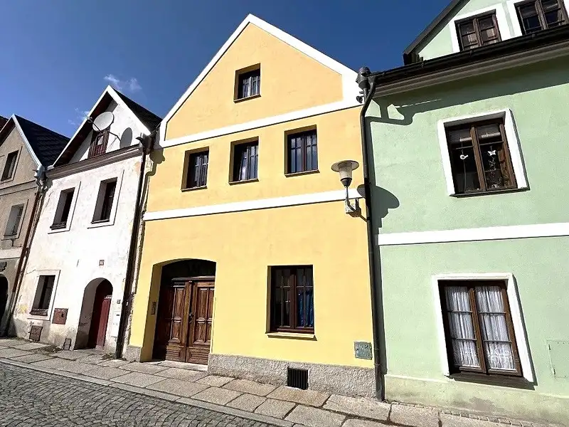 Prodej činžovního domu 215 m², Domažlice – náhled fotky 1