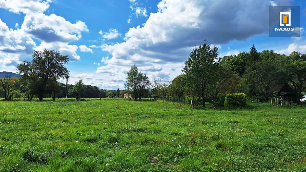 Prodej stavebního pozemku 3711 m² – fotografie 3