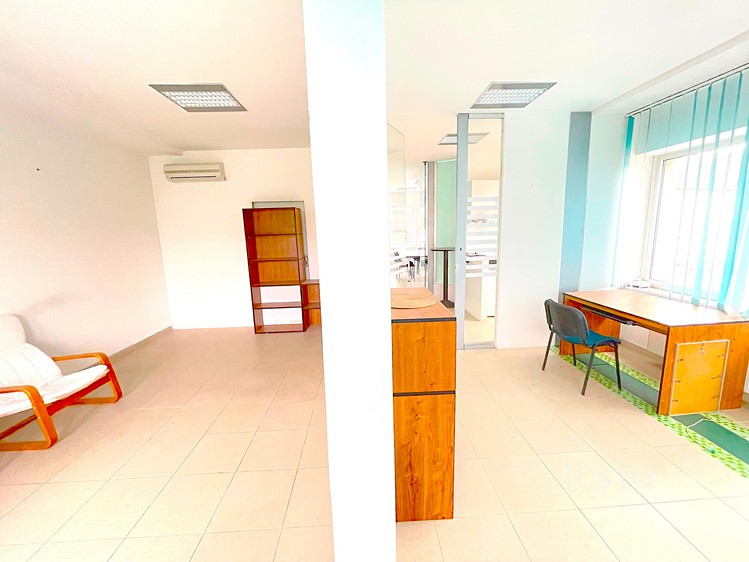 Pronájem komerčního prostoru, 57 m² (6 z 10)