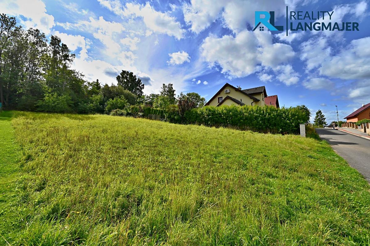 Prodej stavebního pozemku 972 m²