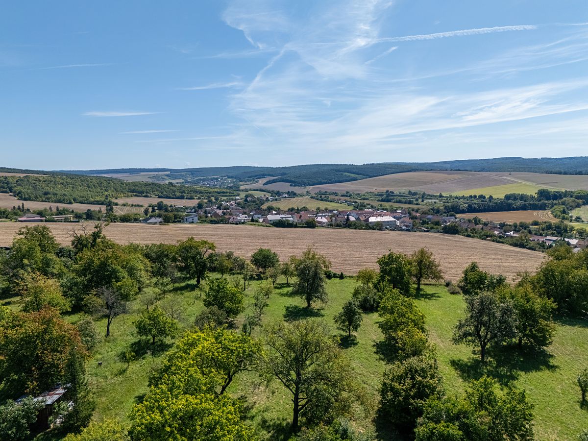 Prodej stavebního pozemku 7851 m², Bučovice – fotka 1 z 3