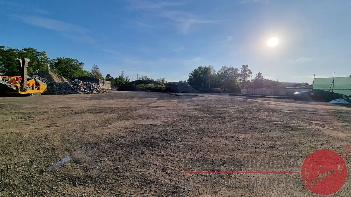 Pronájem komerčního pozemku 600 m²