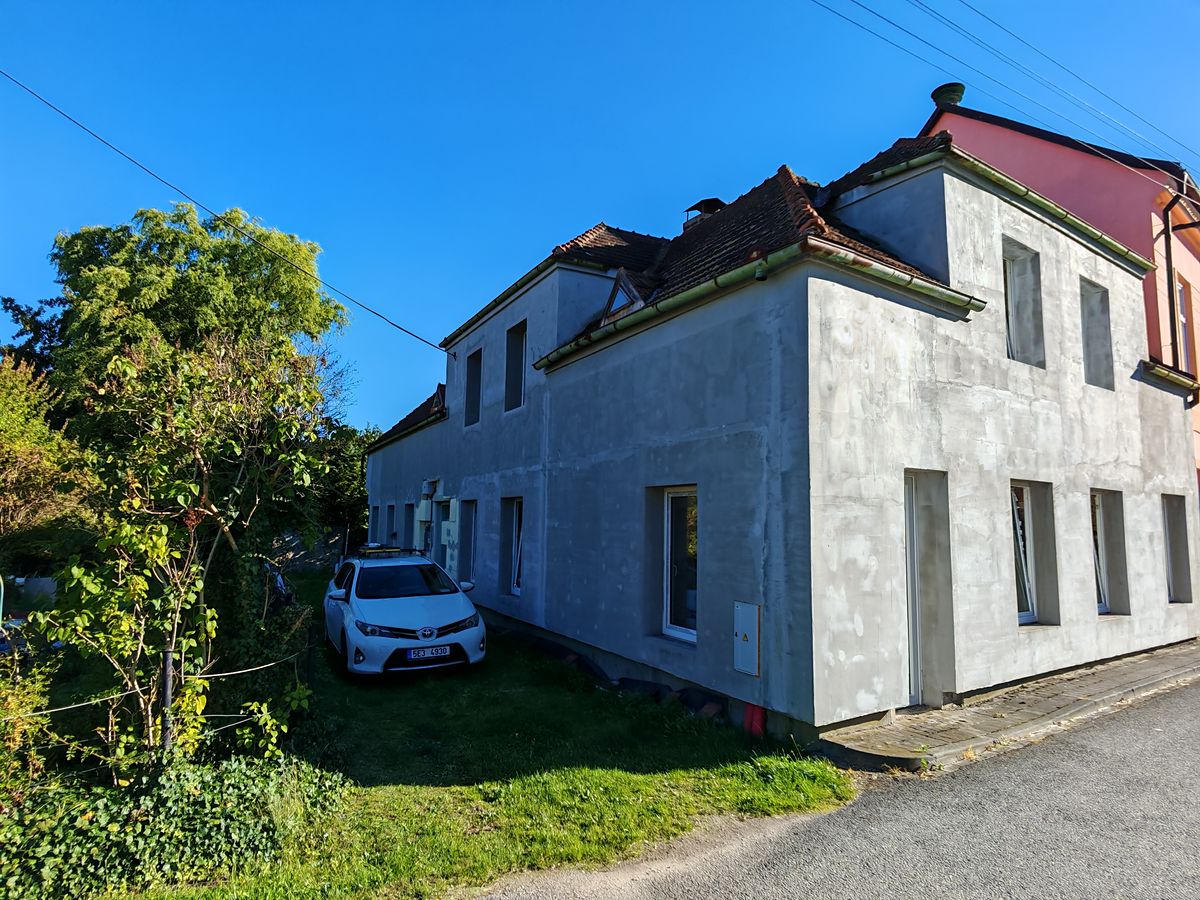 Prodej rodinného domu 250 m², pozemek 201 m² – fotografie 4