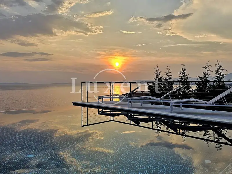 Prodej vily 320 m², pozemek 600 m², Split – náhled fotky 1