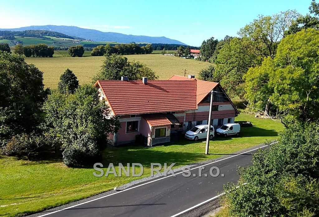 Prodej rodinného domu 256 m², pozemek 856 m²