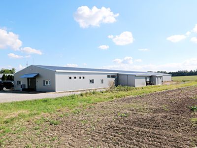 Pronájem výrobní haly, prostoru 900 m²
