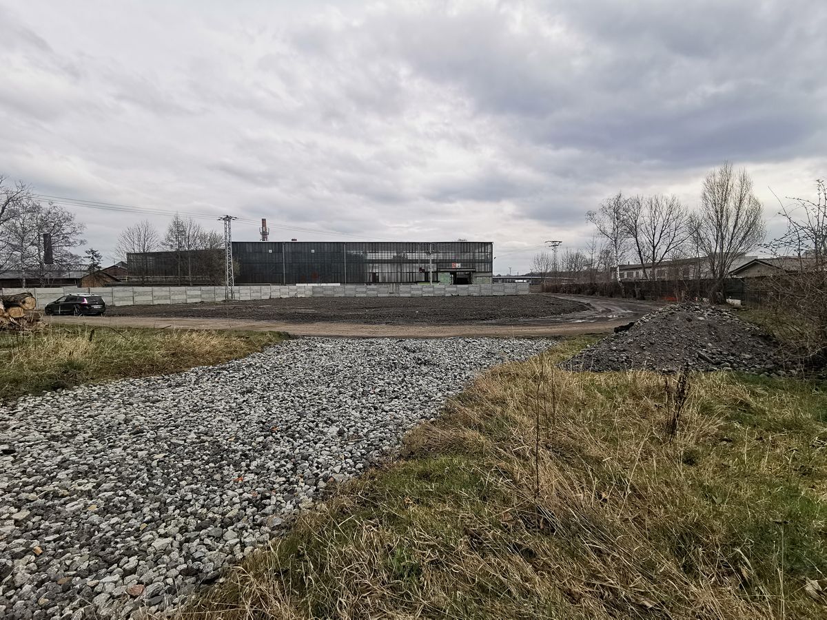 Prodej komerčního pozemku 2832 m² – fotografie 3