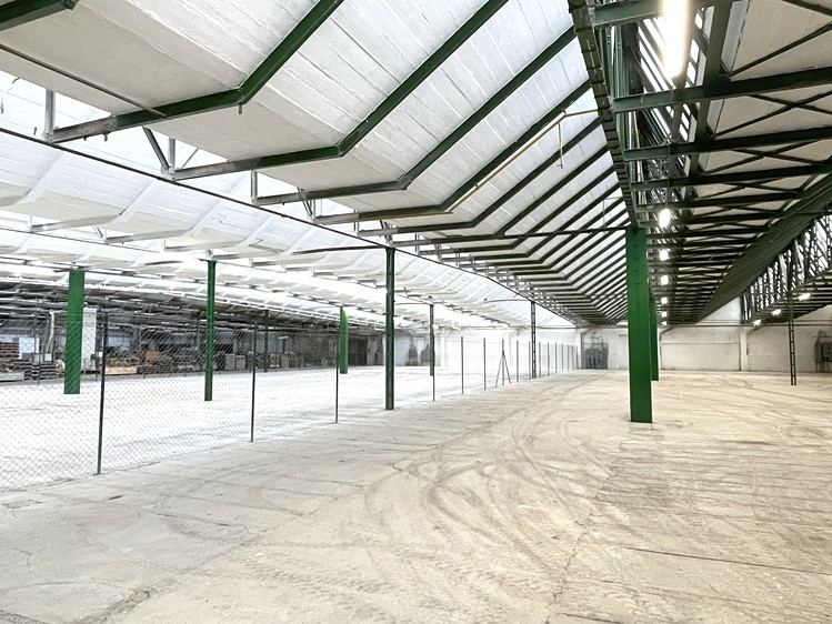 Pronájem komerčního prostoru, 2 200 m² (11 z 20)