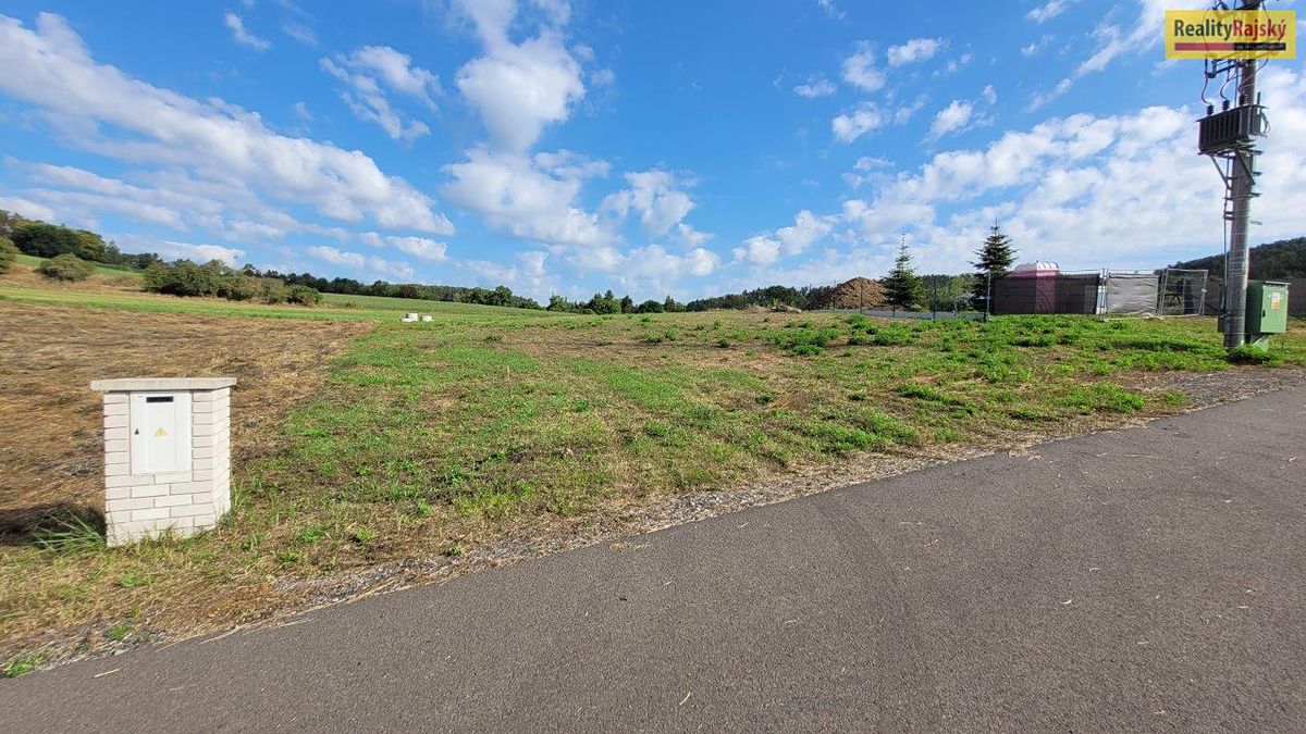 Prodej stavebního pozemku 1184 m², Obory – fotka 1 z 3