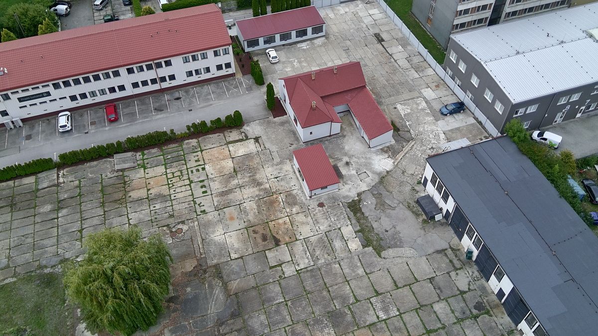 Pronájem komerčního pozemku 4000 m² – fotografie 4