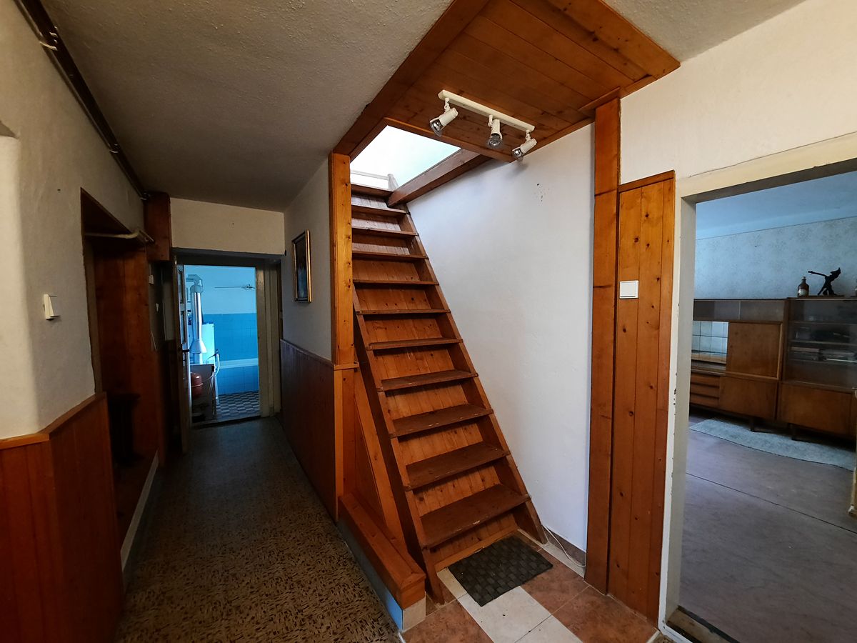 Prodej rodinného domu 160 m², pozemek 353 m² – fotografie 3
