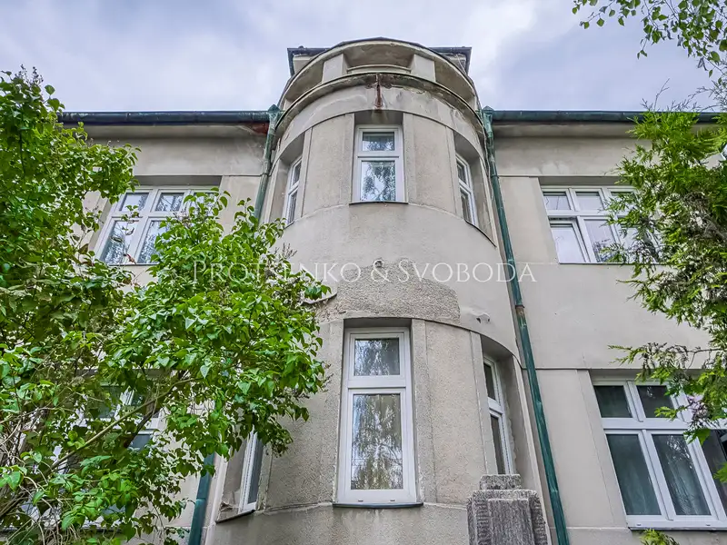 Prodej vily 652 m², pozemek 885 m², České Budějovice – náhled fotky 2