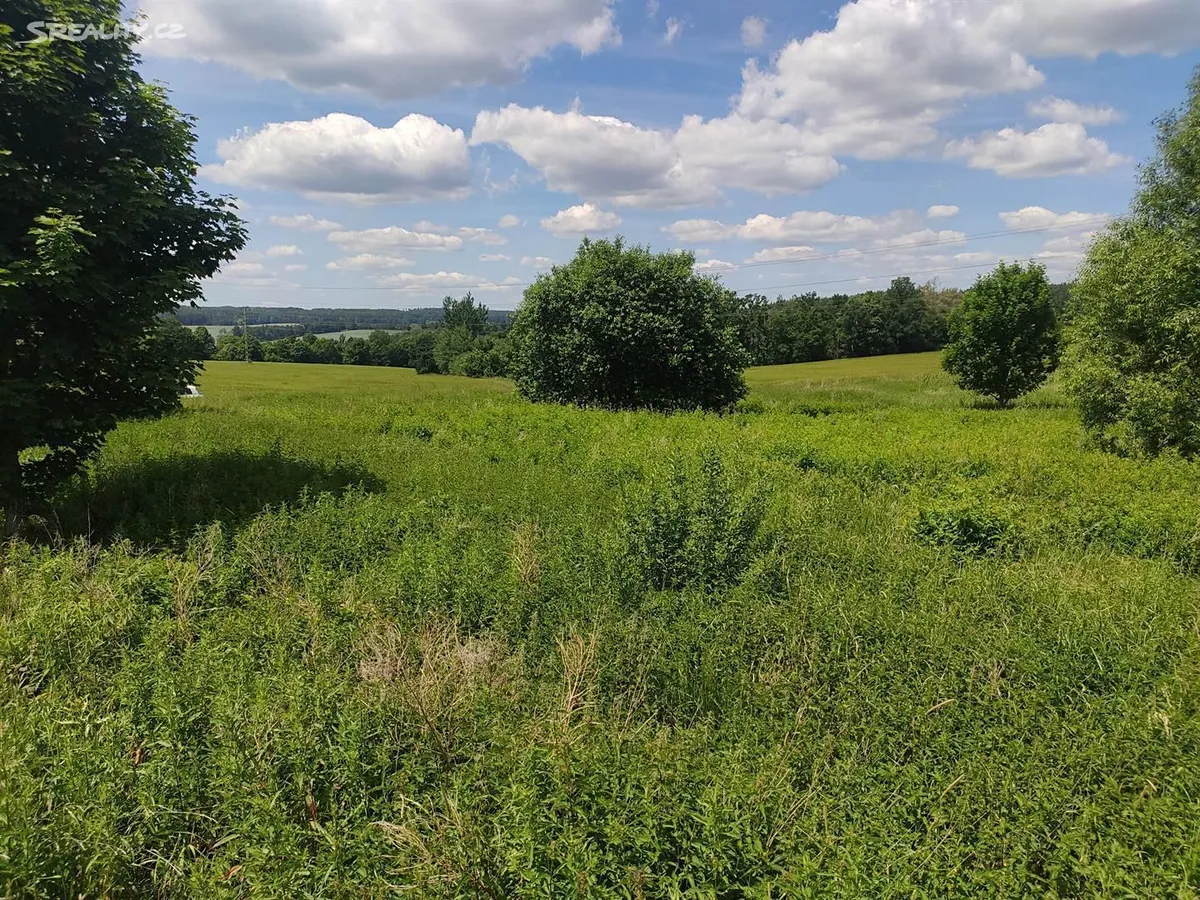 Prodej stavebního pozemku 838 m² – pohled 3