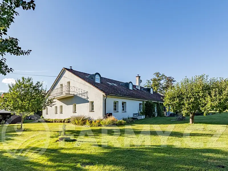 Prodej zemědělské usedlosti 700 m², pozemek 330000 m², Březnice – náhled fotky 2