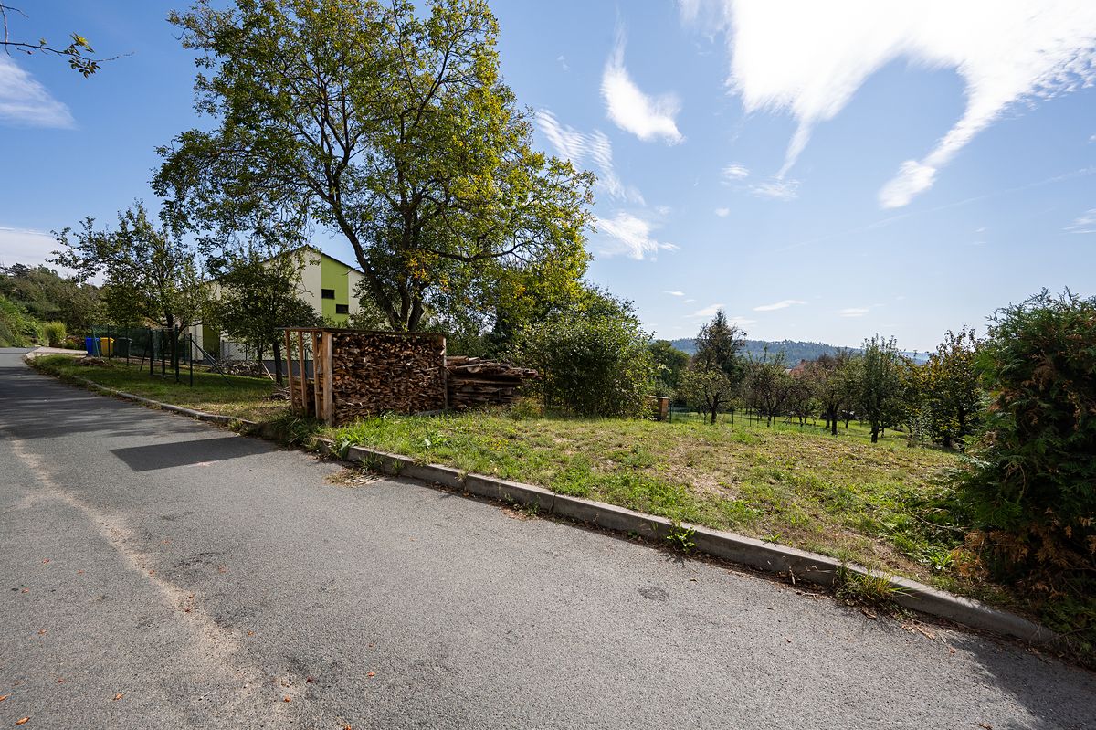 Prodej stavebního pozemku 862 m², Lipůvka – fotka 1 z 3