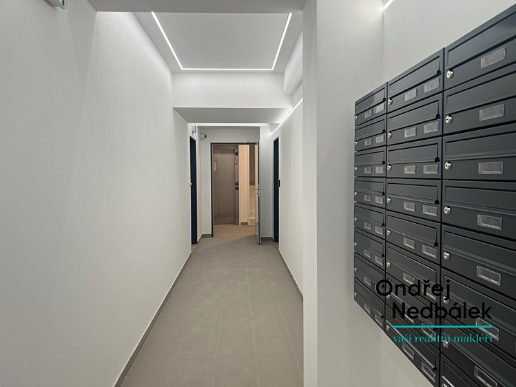 Prodej bytu 1+kk, 29 m² (10 z 14)