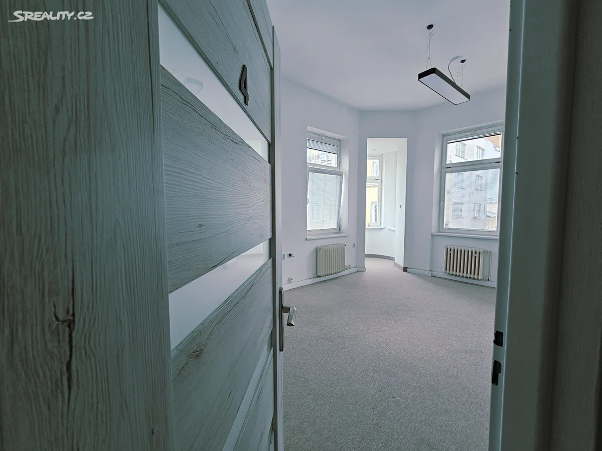 Pronájem kanceláře 189 m² – další