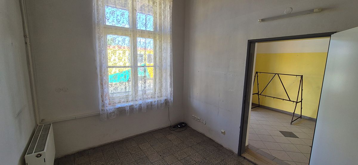 Pronájem obchodního prostoru 22 m² – fotografie 2