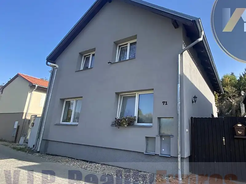 Prodej rodinného domu 224 m², pozemek 419 m², Praha – náhled fotky 3