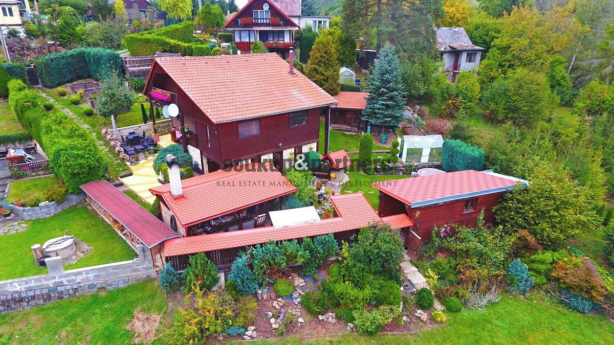 Prodej rodinného domu 170 m², pozemek 1247 m² – fotografie 2