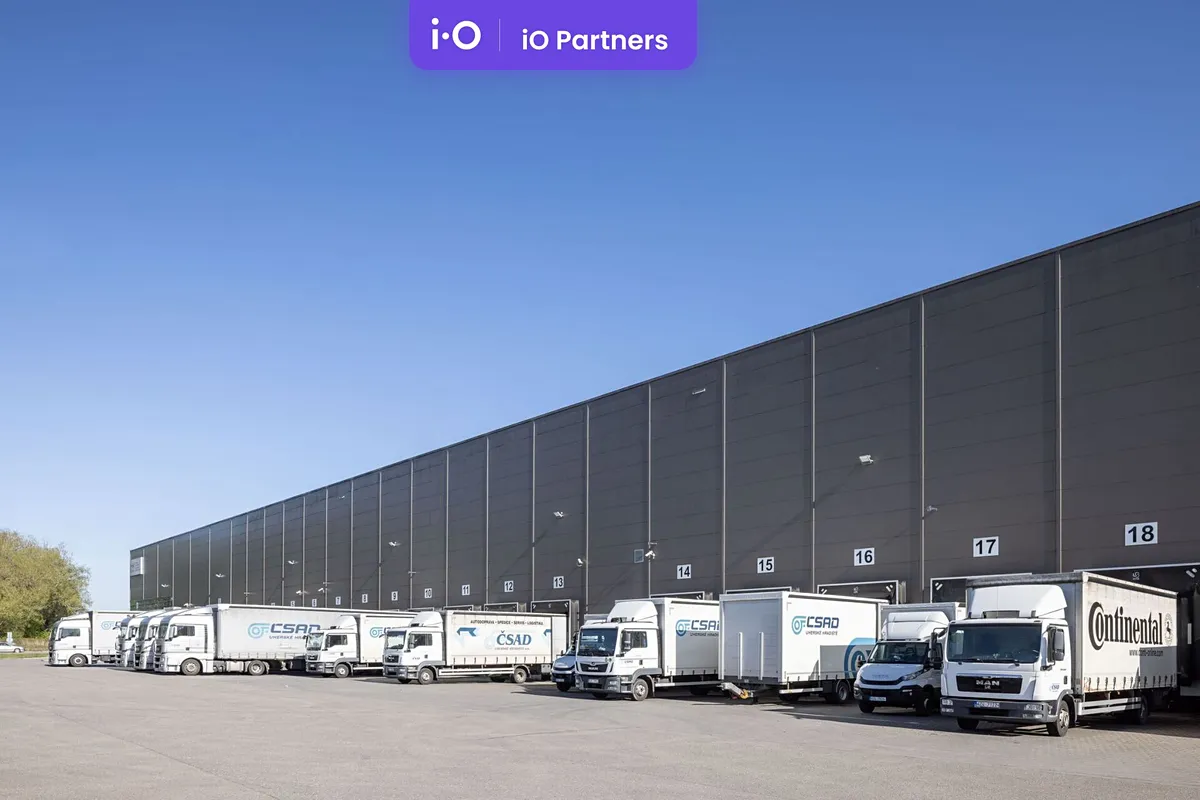 Pronájem skladového prostoru 7346 m²