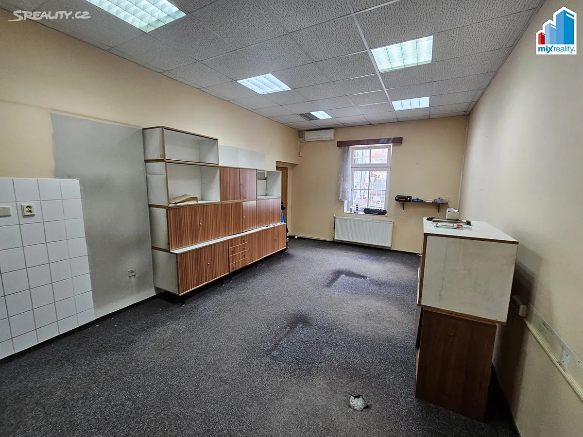 Pronájem kanceláře 58 m² – pohled 4