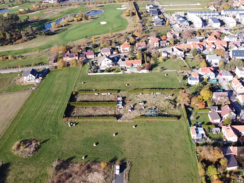 Prodej stavebního pozemku 854 m², Vysoký Újezd – náhled fotky 2