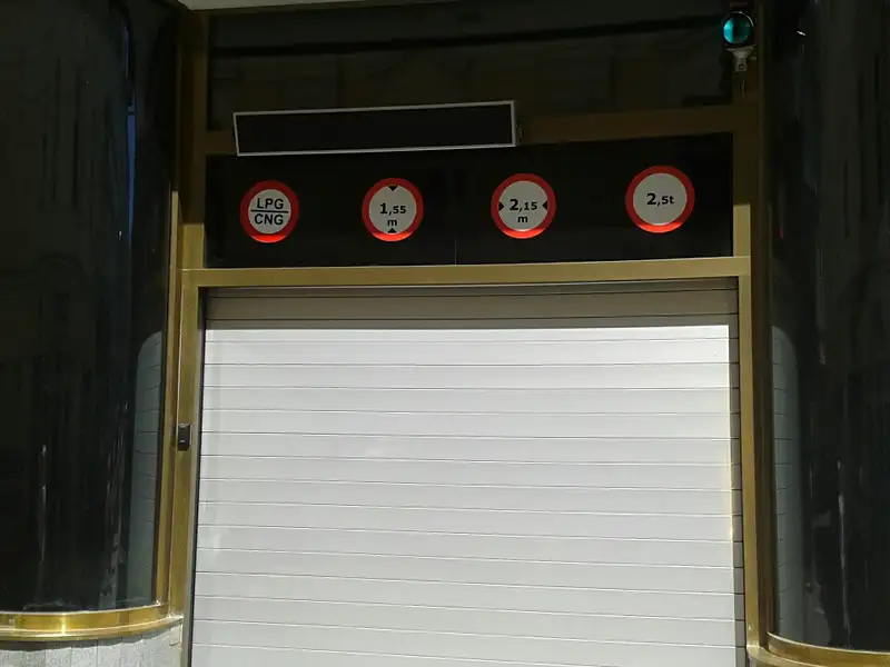 Pronájem garáže 8 m², Praha – náhled fotky 1