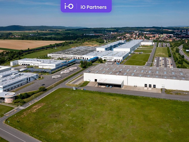 Gewerbefläche zur Miete, 1.600 m² (1 von 7)