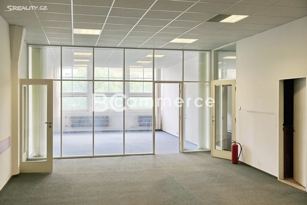 Pronájem kanceláře 350 m² – pohled 2