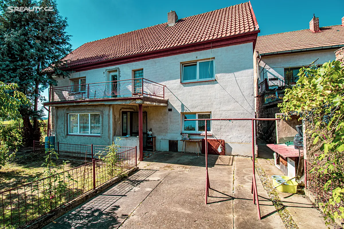 Prodej rodinného domu 280 m², pozemek 600 m², Lužec nad Vltavou
