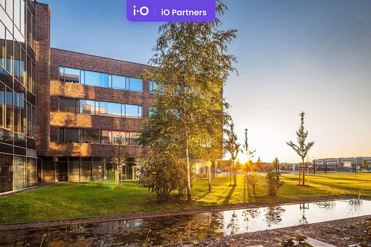 Pronájem skladového prostoru 1747 m² – fotografie 2