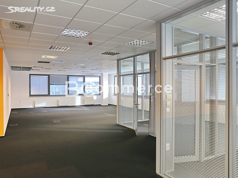 Pronájem kanceláře 300 m², okres Brno-město