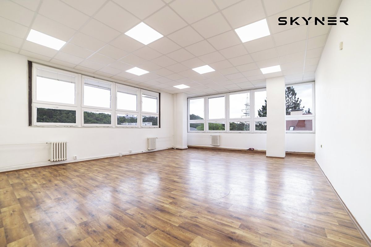 Pronájem kanceláře 48 m² – fotografie 2