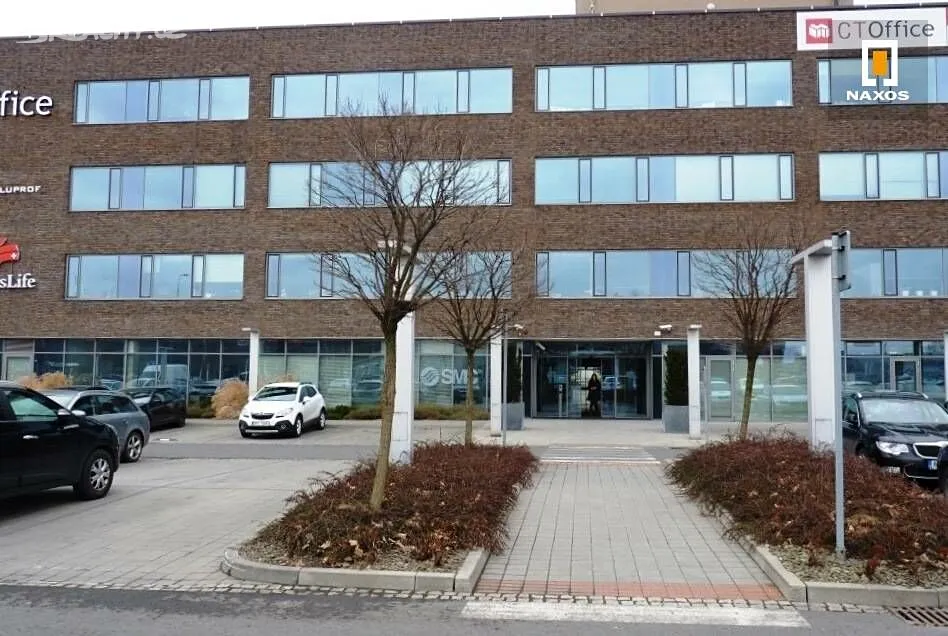 Pronájem kanceláře 110 m², Na Rovince